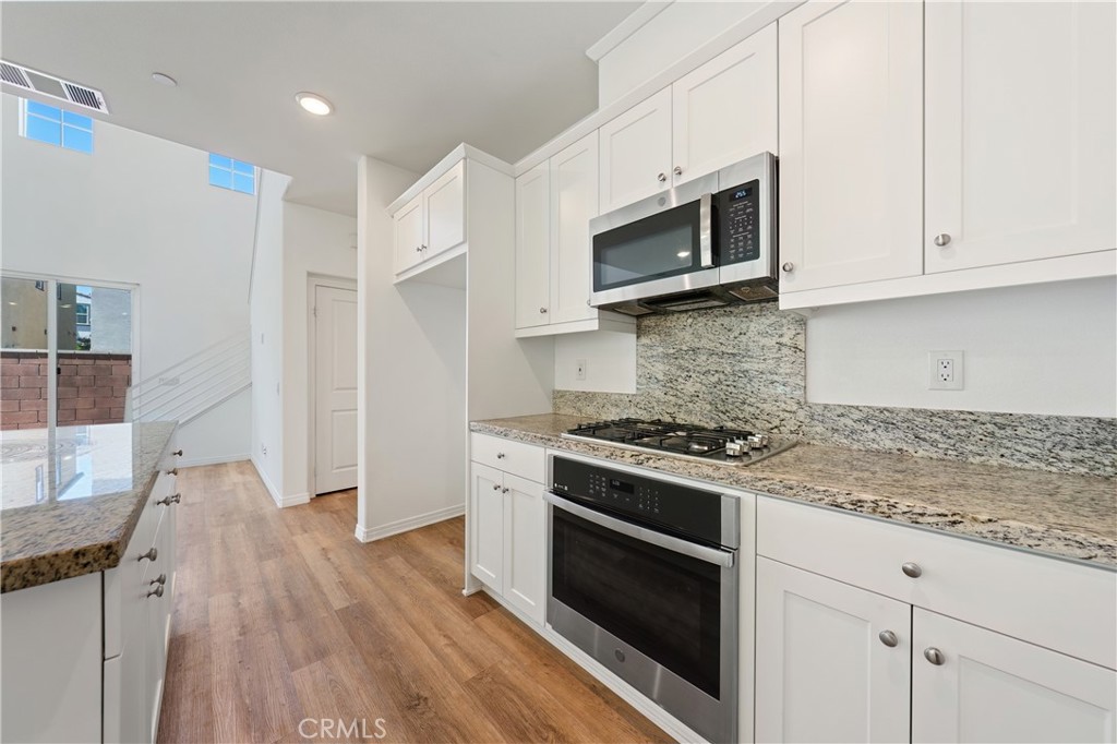 8757 Roving Place
