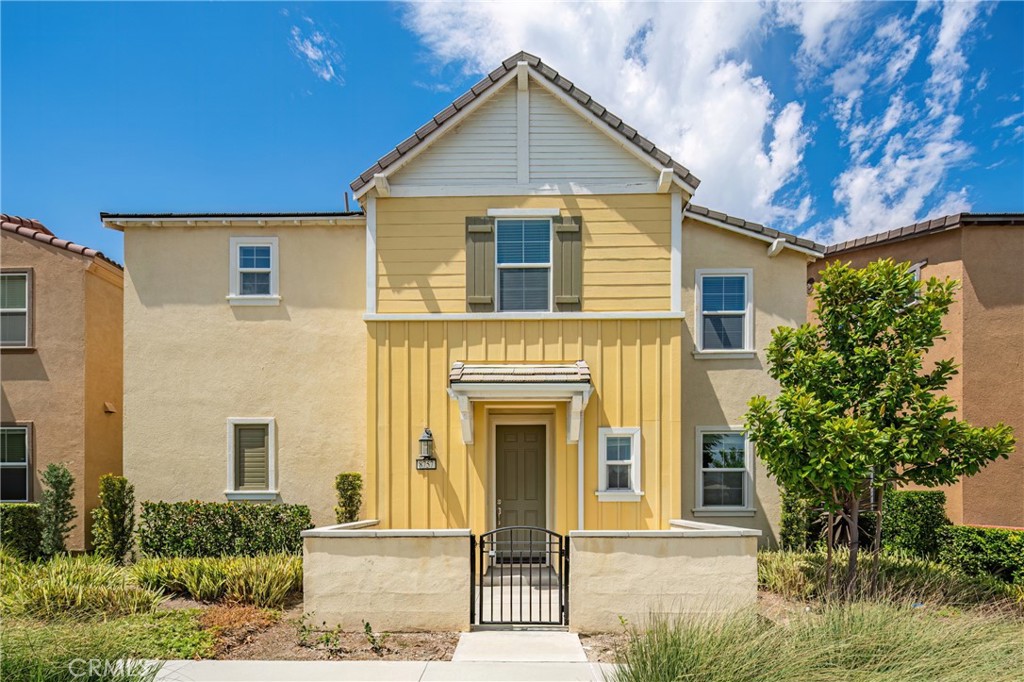 8757 Roving Place