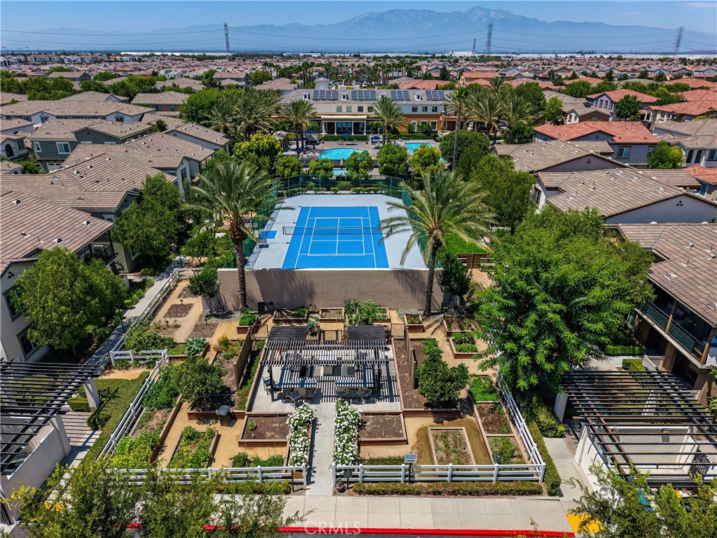 8757 Roving Place