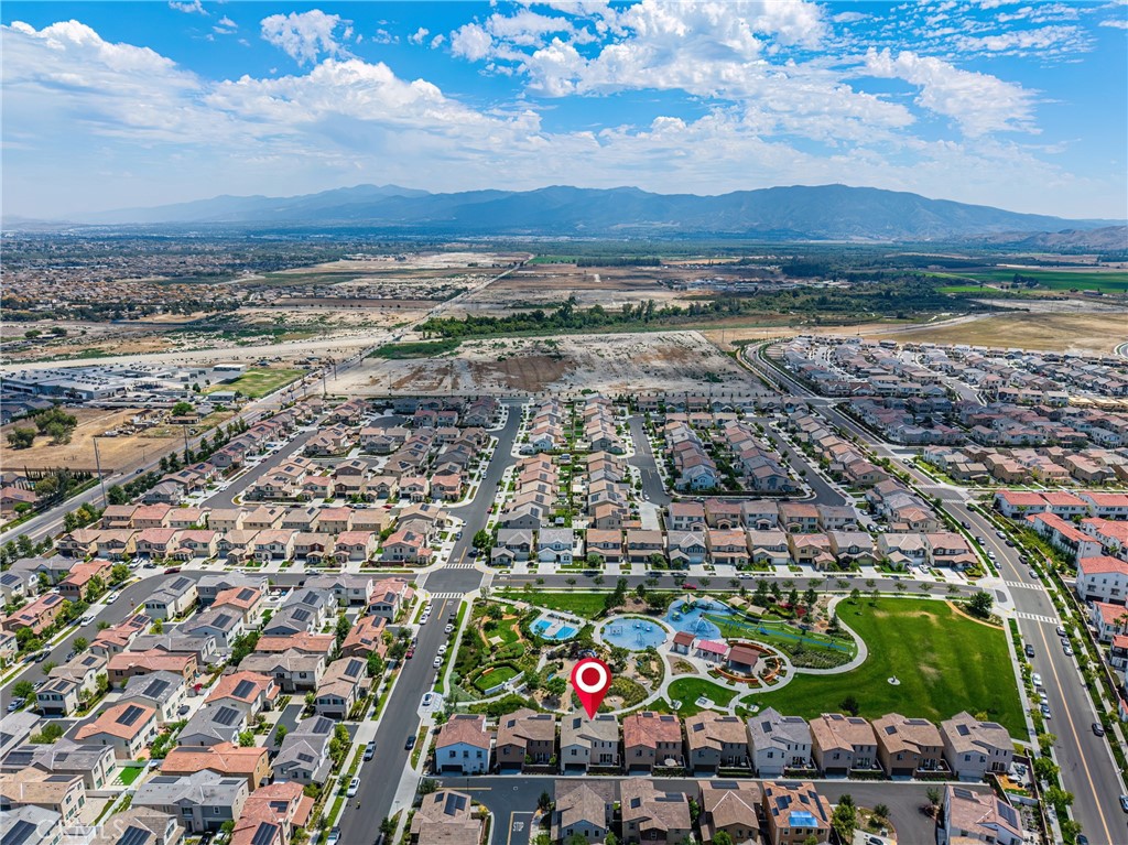 8757 Roving Place