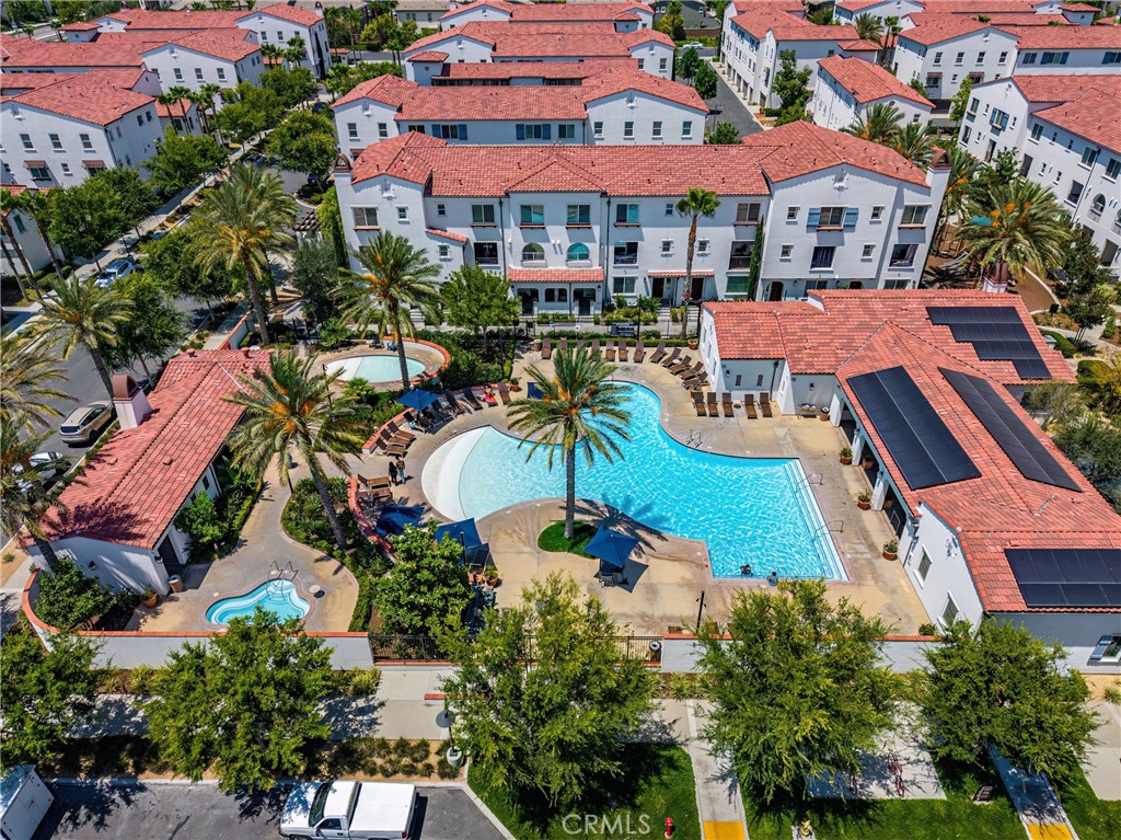 8757 Roving Place