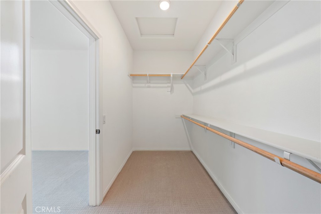 8757 Roving Place