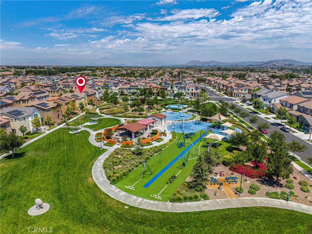 8757 Roving Place