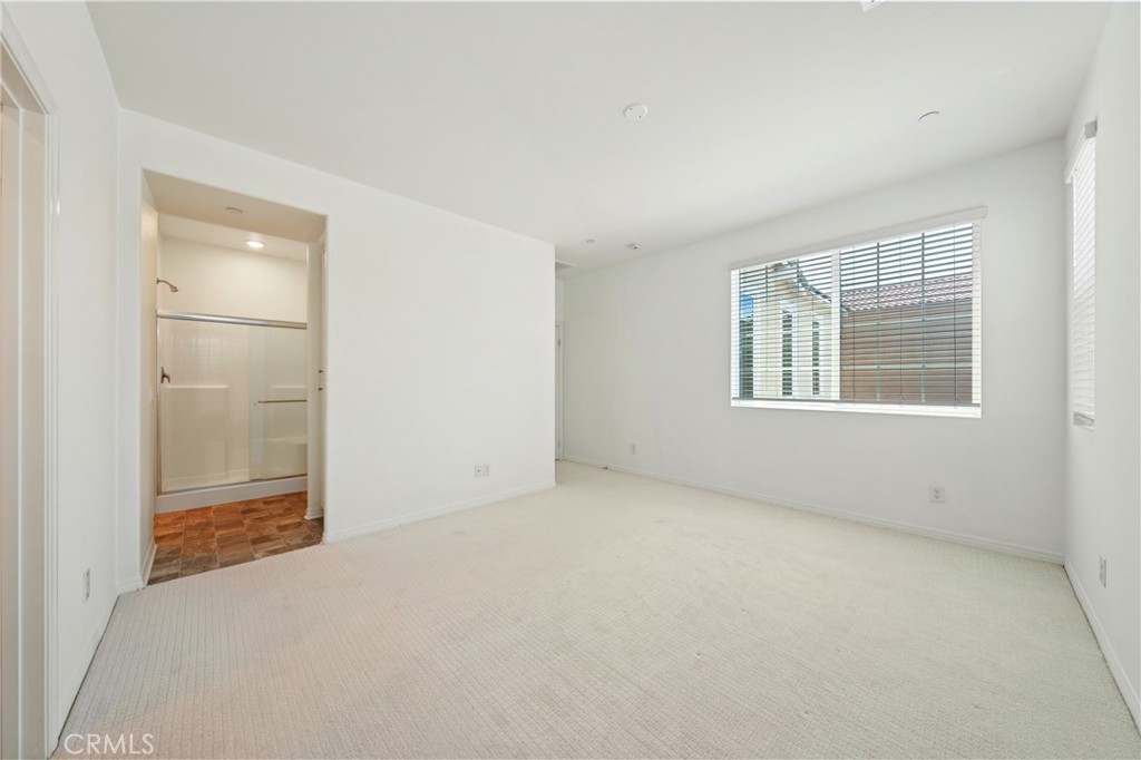 8757 Roving Place