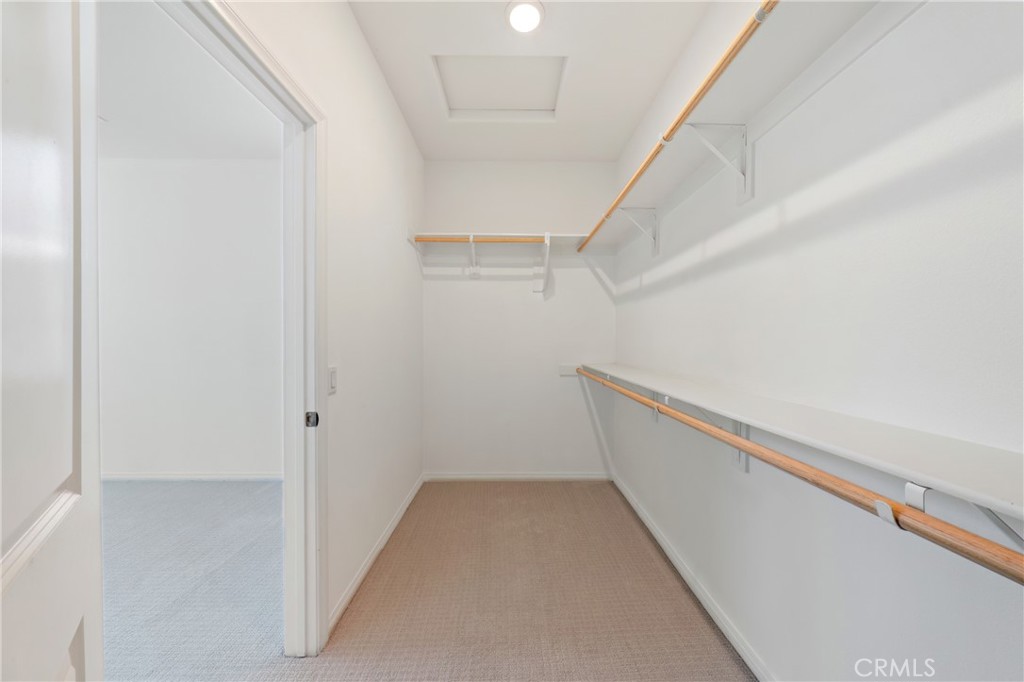 8757 Roving Place