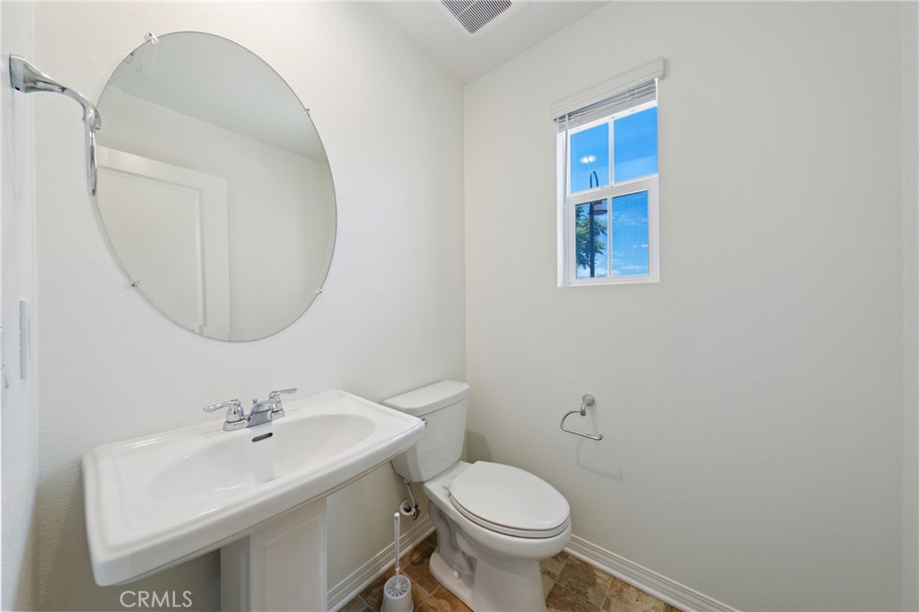 8757 Roving Place