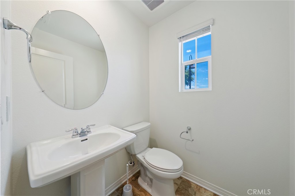 8757 Roving Place