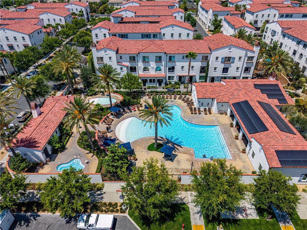 8757 Roving Place
