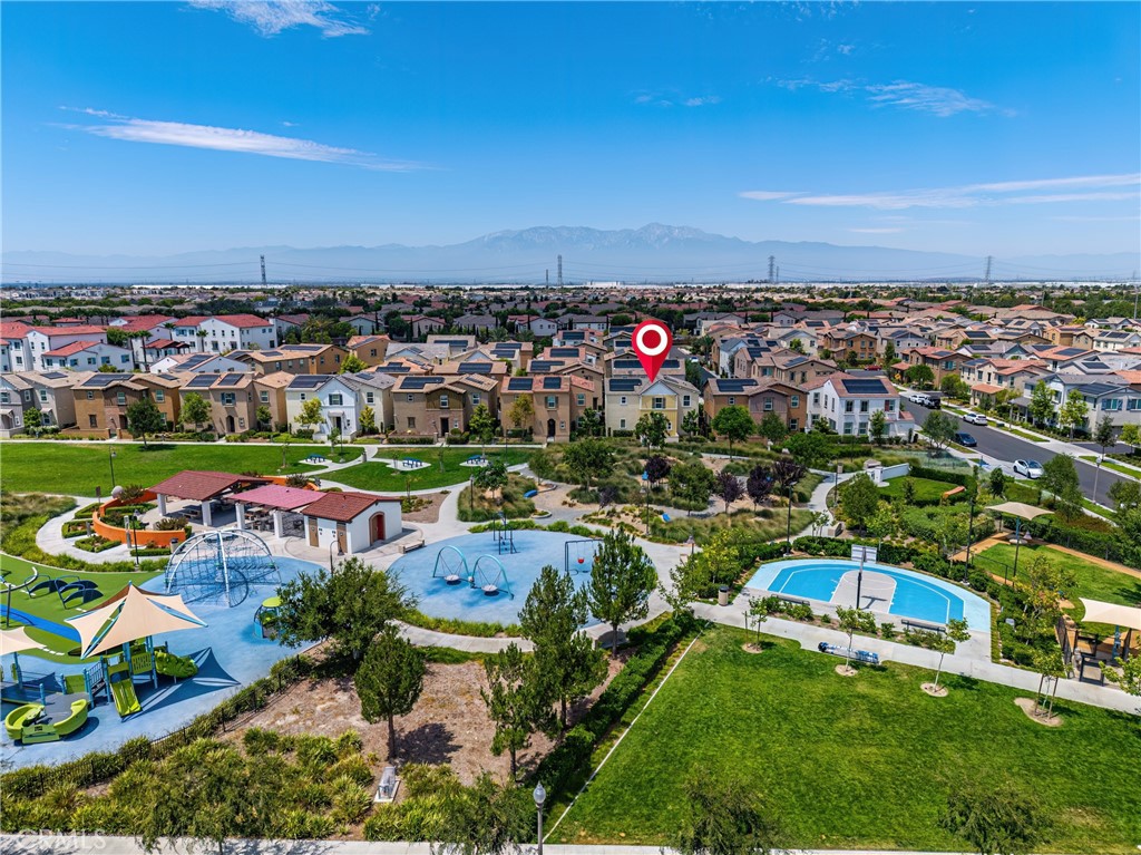 8757 Roving Place