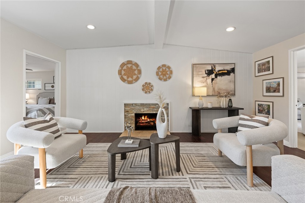 1400 Loma Verde