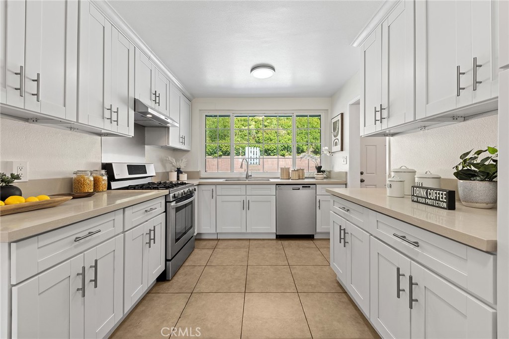 1400 Loma Verde