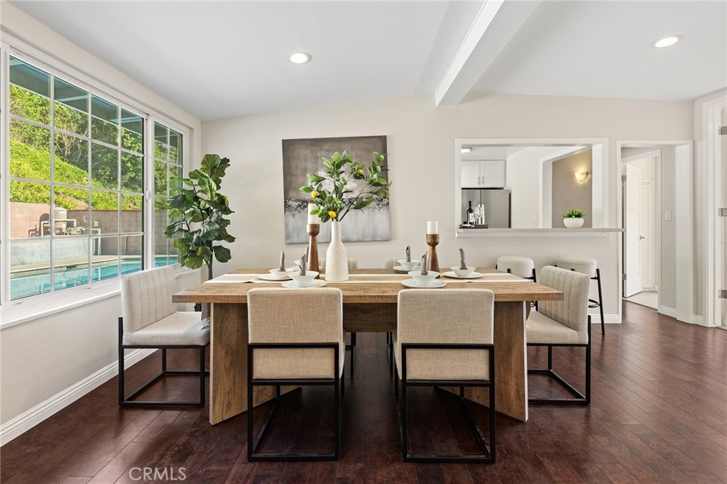 1400 Loma Verde