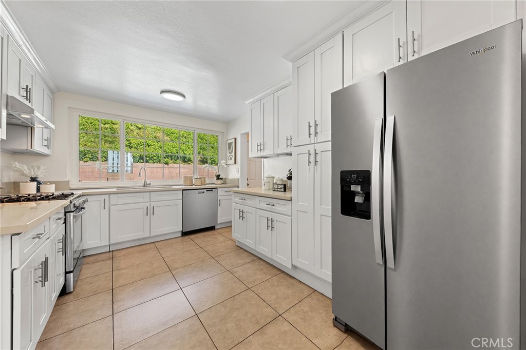 1400 Loma Verde