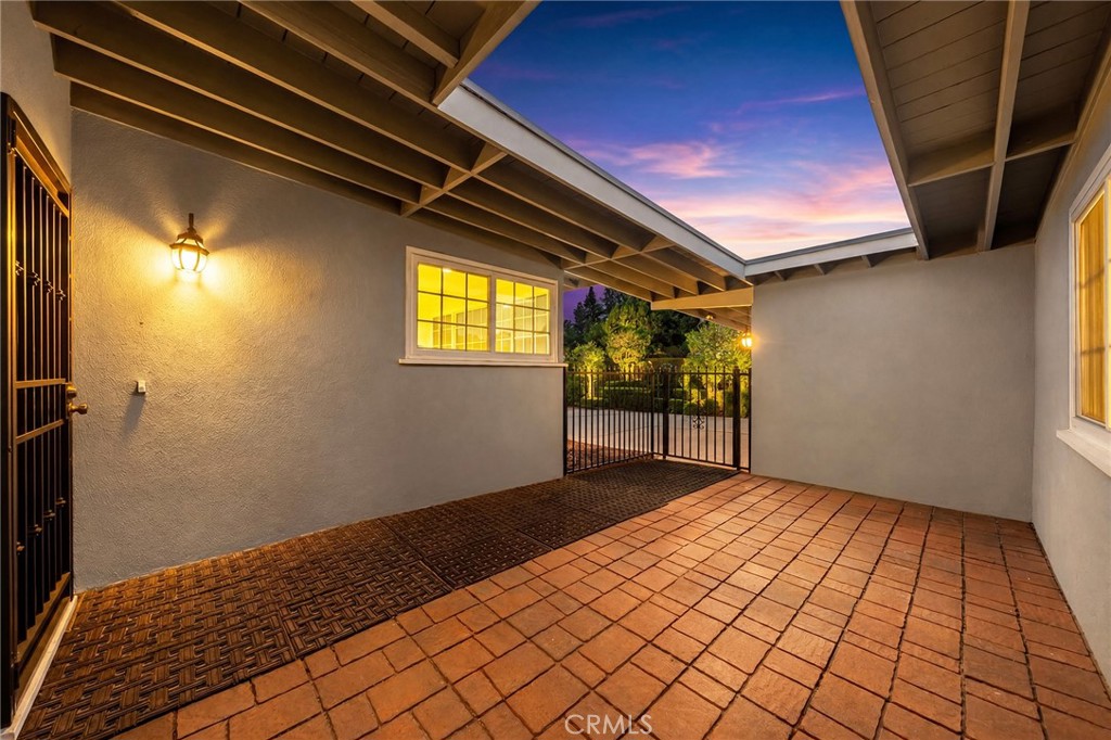 1400 Loma Verde