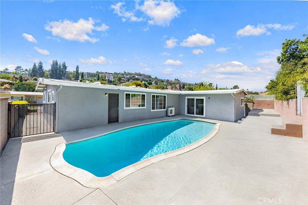 1400 Loma Verde