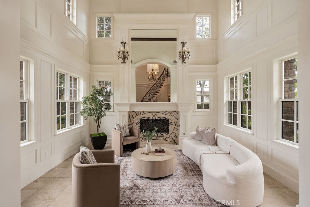 4215 Hidden Oaks