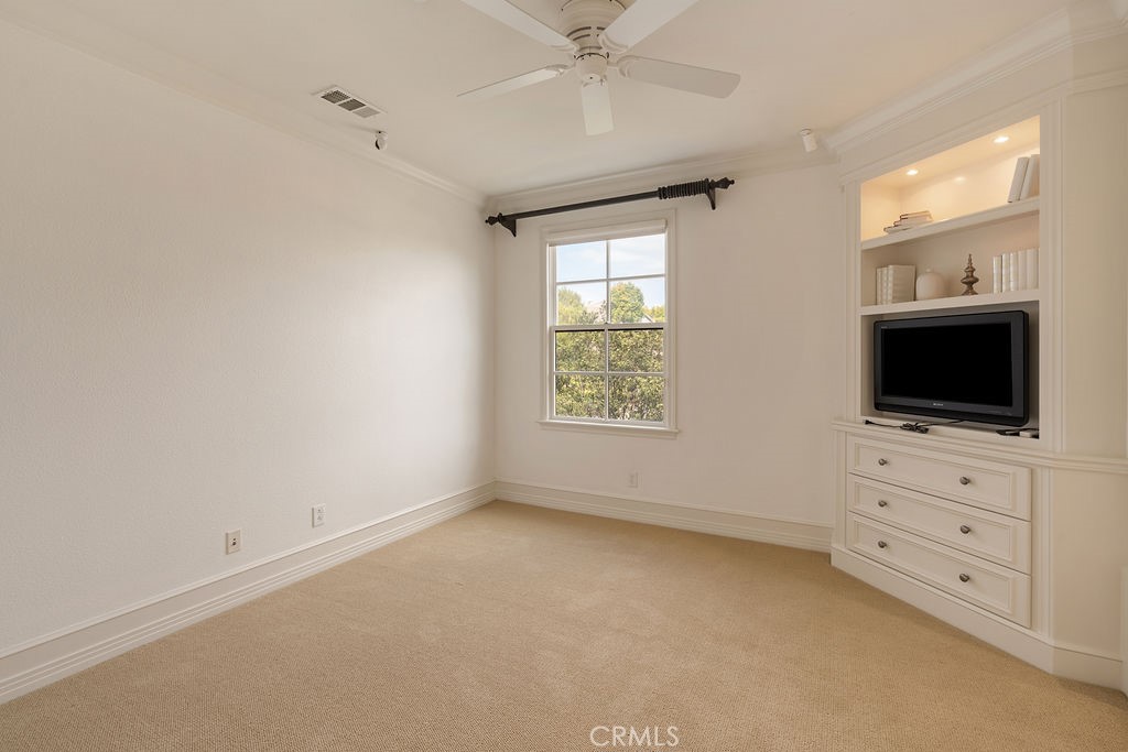 4215 Hidden Oaks