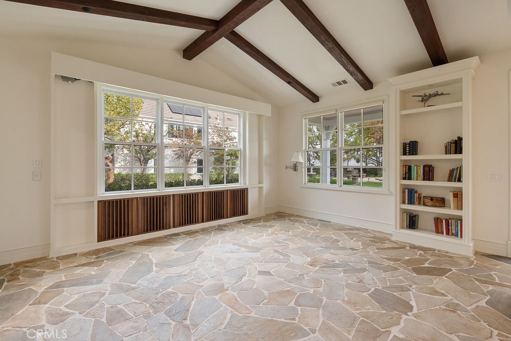 4215 Hidden Oaks