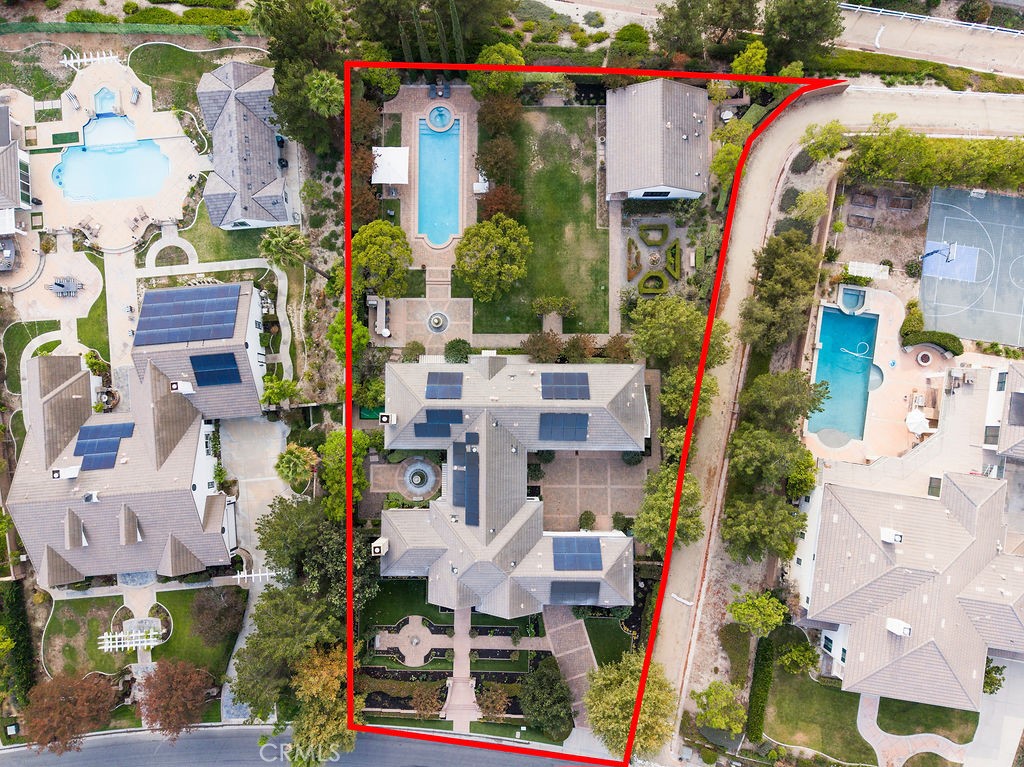 4215 Hidden Oaks