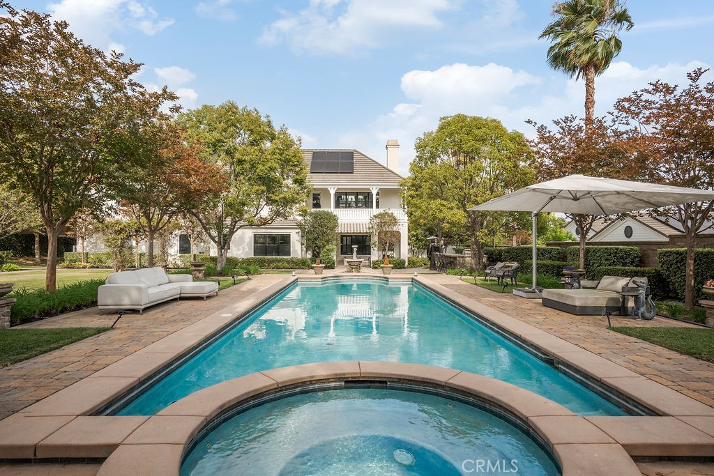 4215 Hidden Oaks