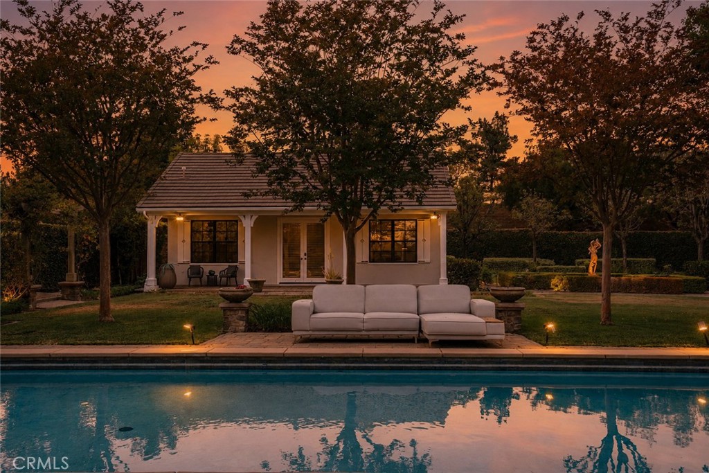 4215 Hidden Oaks
