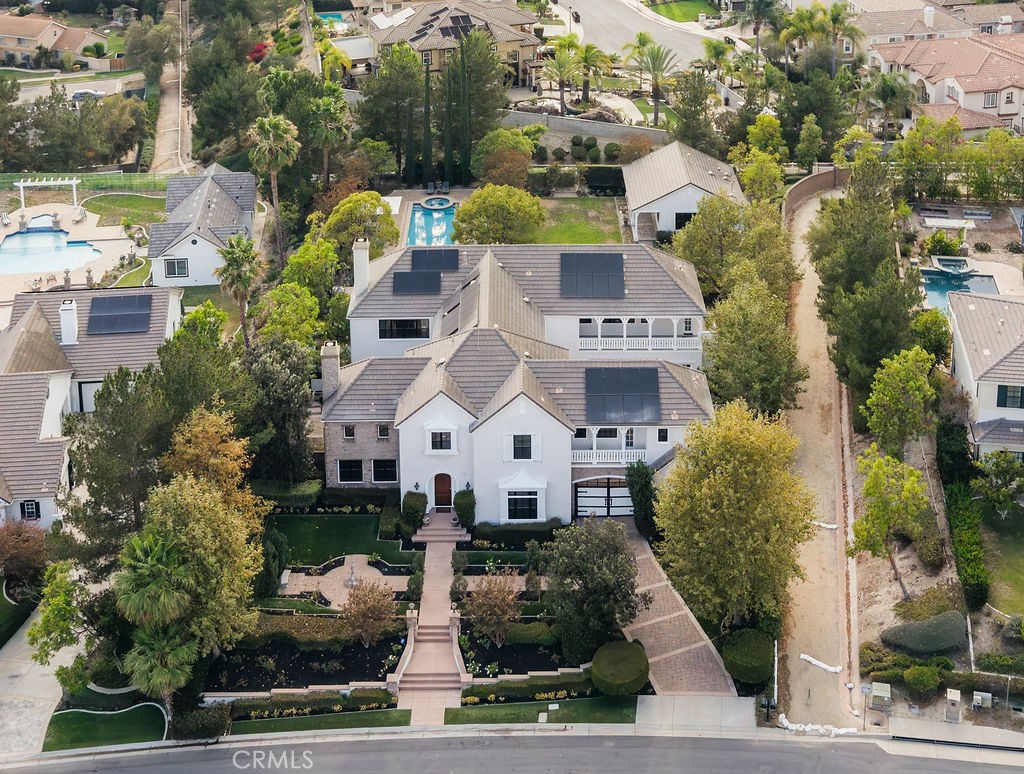 4215 Hidden Oaks
