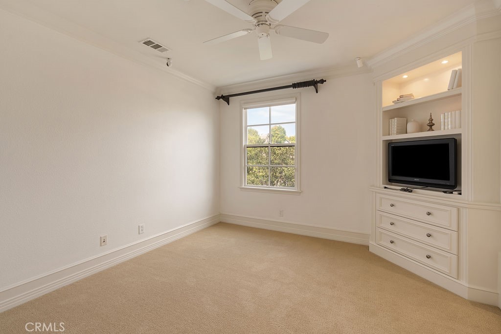 4215 Hidden Oaks