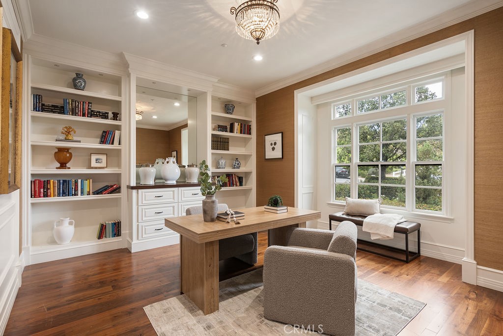 4215 Hidden Oaks
