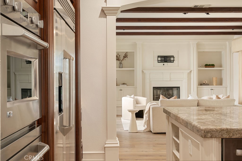 4215 Hidden Oaks