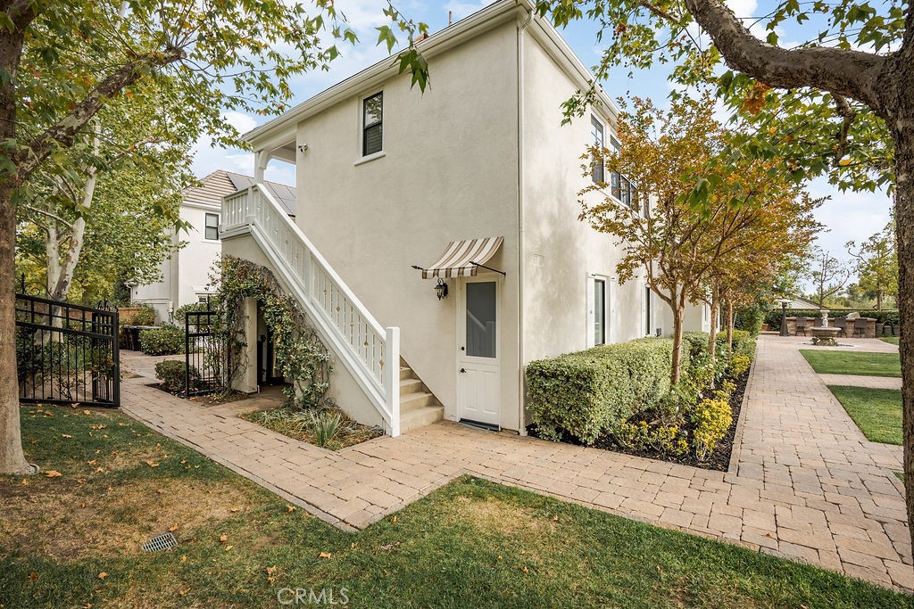 4215 Hidden Oaks