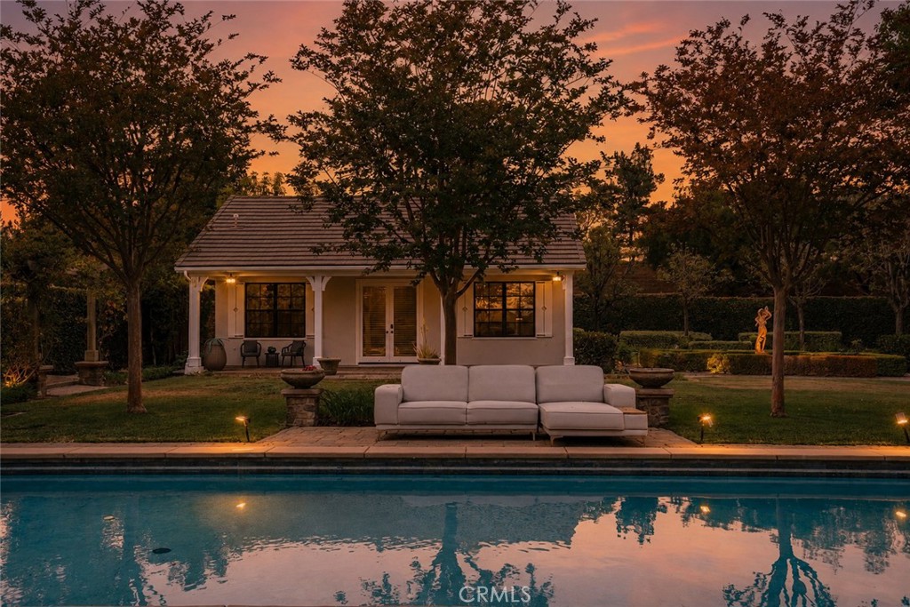 4215 Hidden Oaks