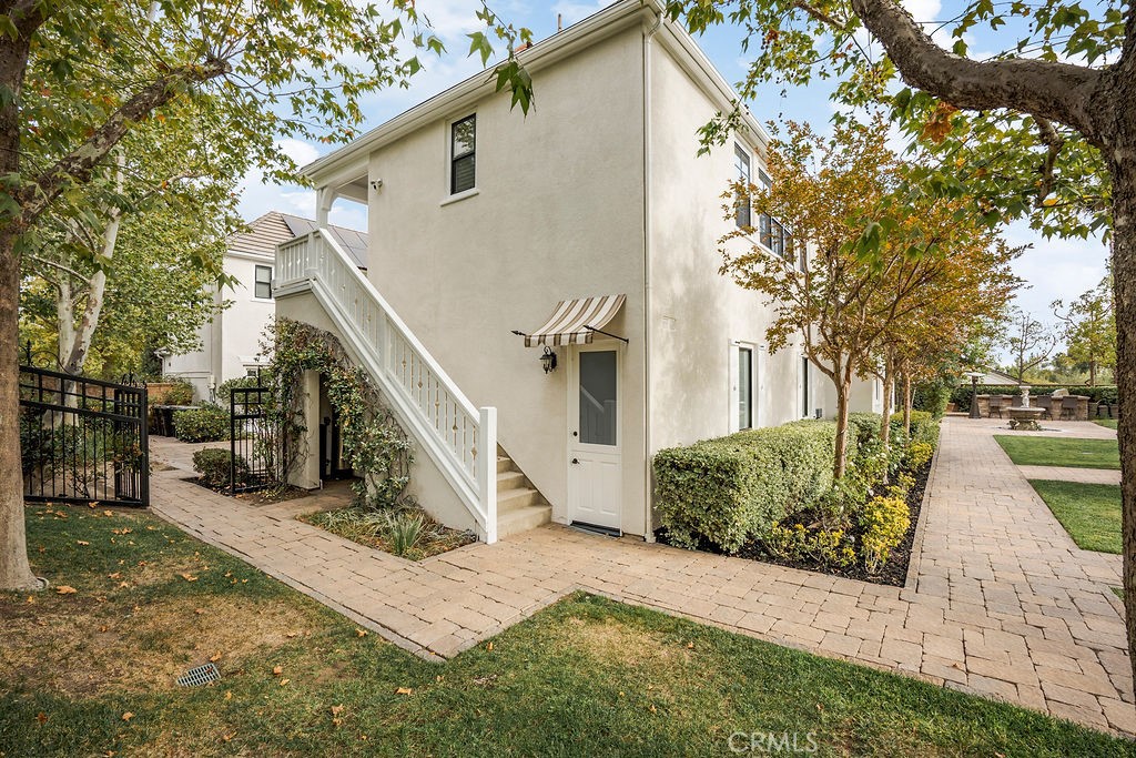 4215 Hidden Oaks