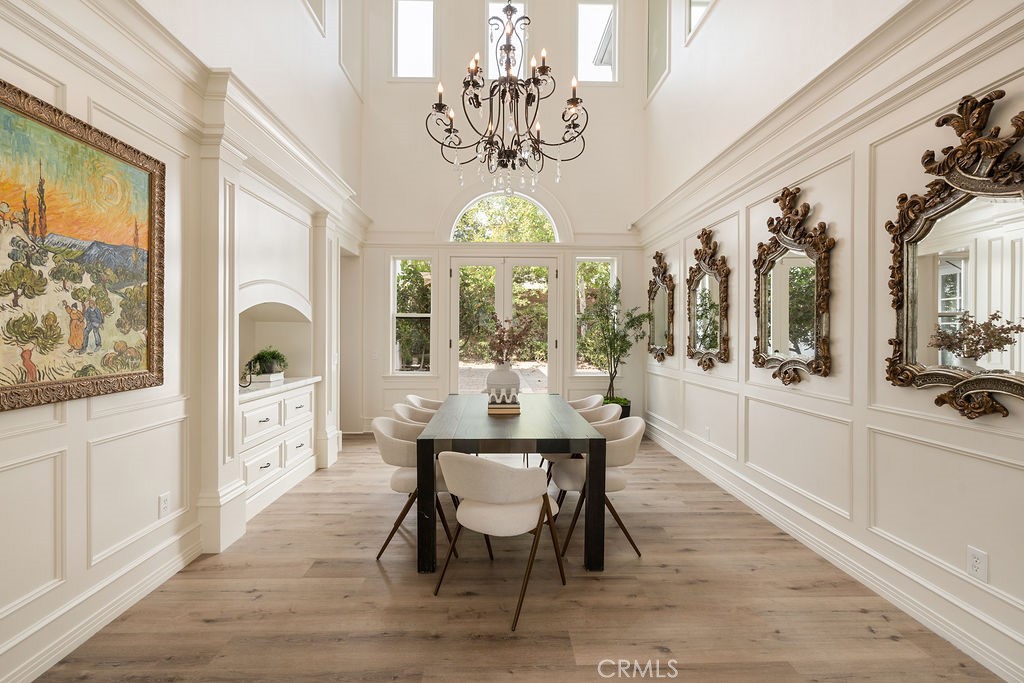 4215 Hidden Oaks