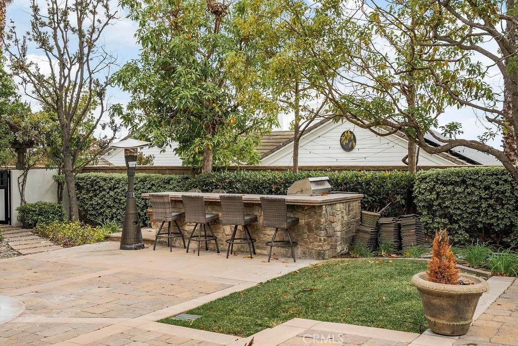 4215 Hidden Oaks