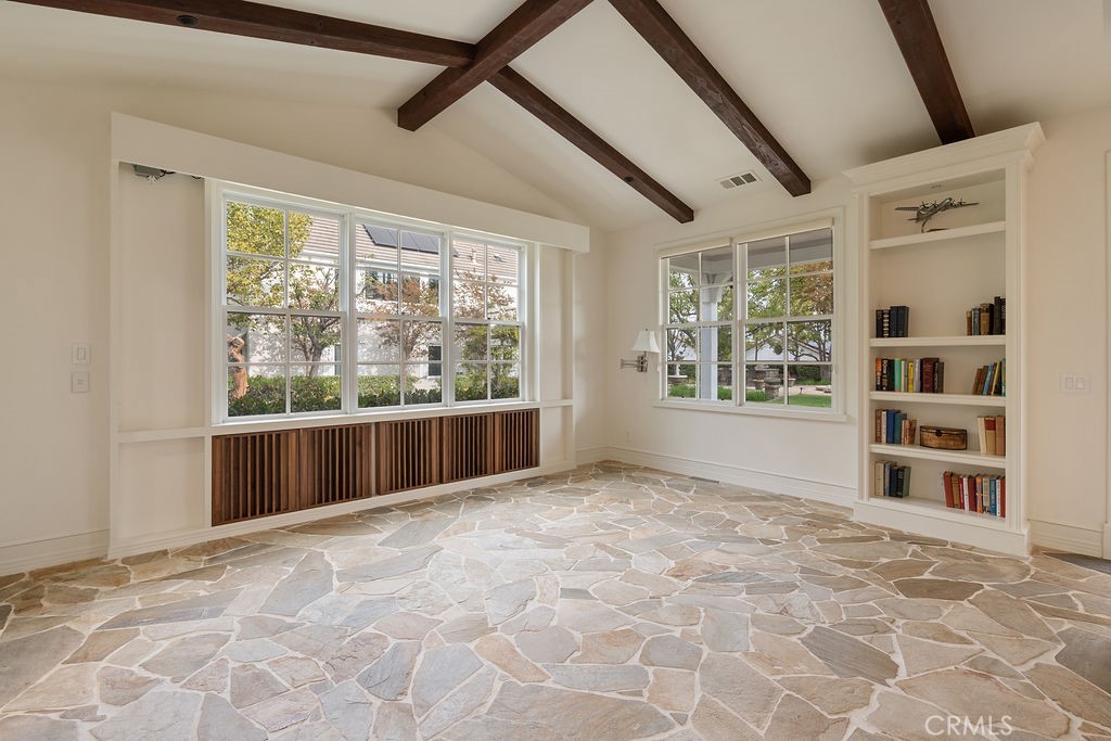 4215 Hidden Oaks
