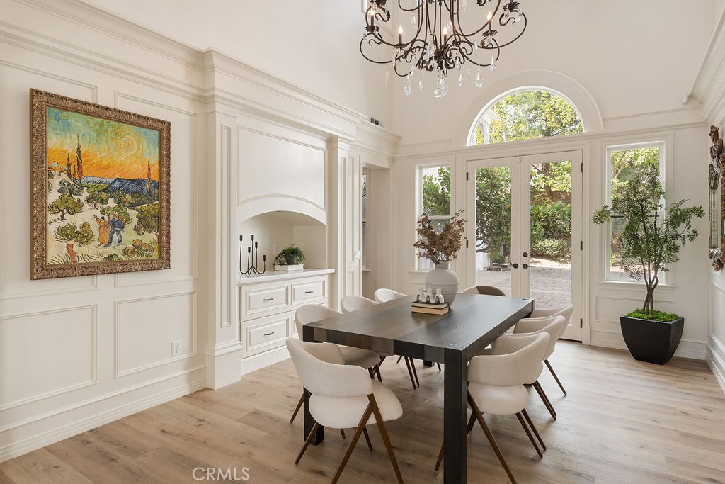 4215 Hidden Oaks