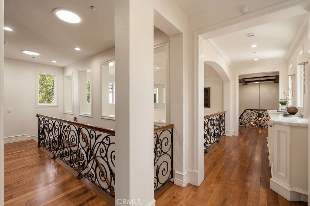 4215 Hidden Oaks