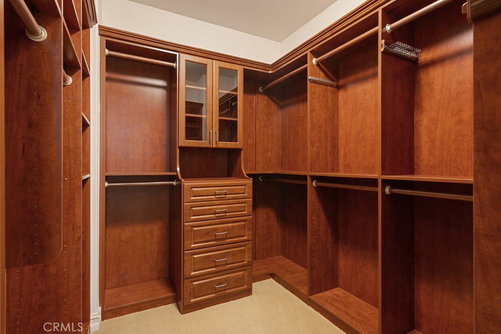 4215 Hidden Oaks