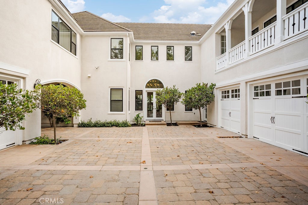 4215 Hidden Oaks