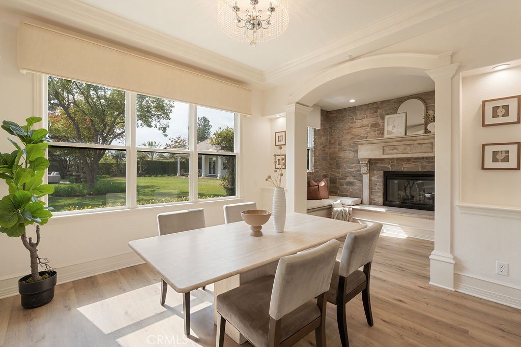 4215 Hidden Oaks