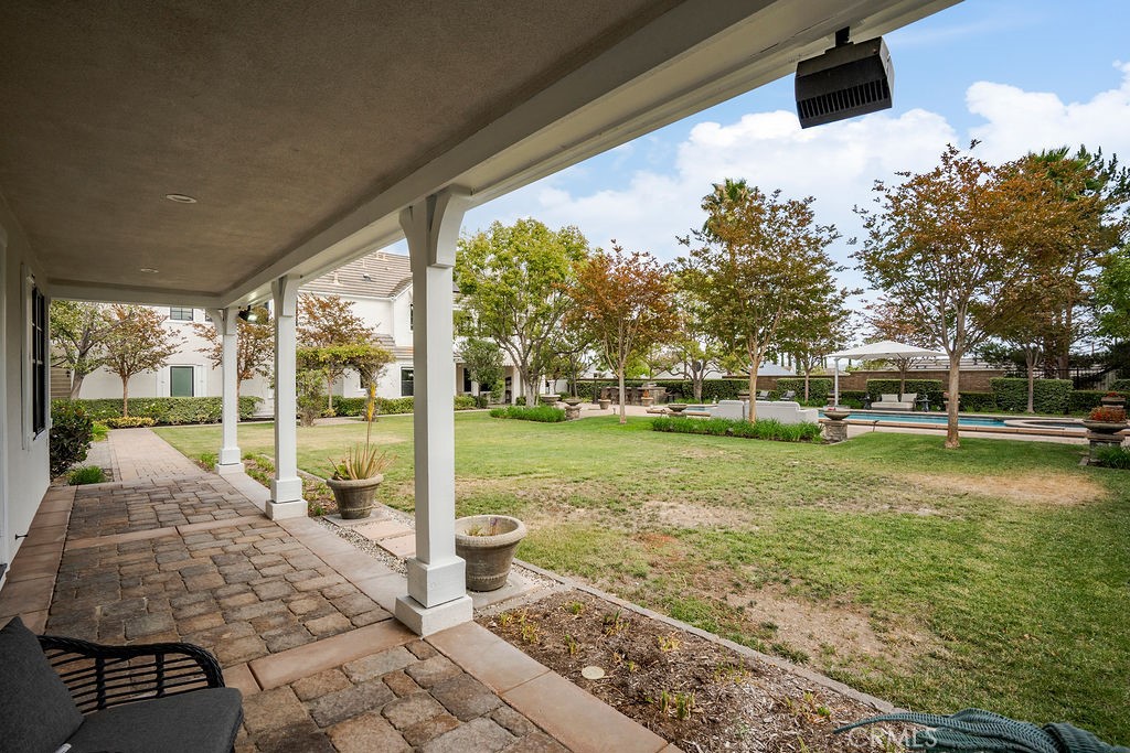 4215 Hidden Oaks