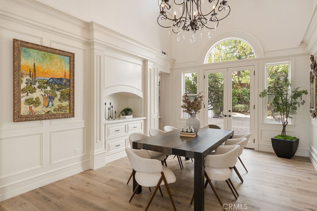 4215 Hidden Oaks