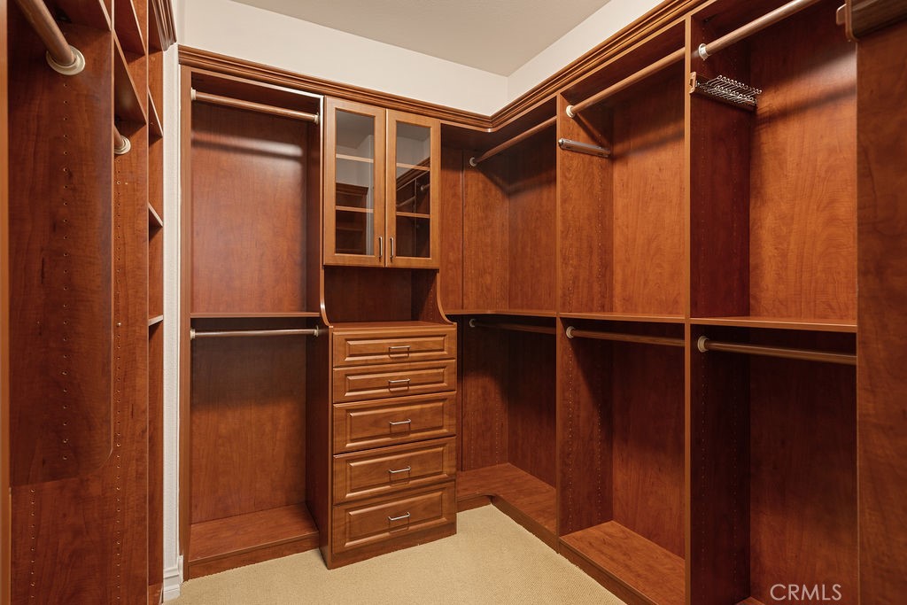 4215 Hidden Oaks