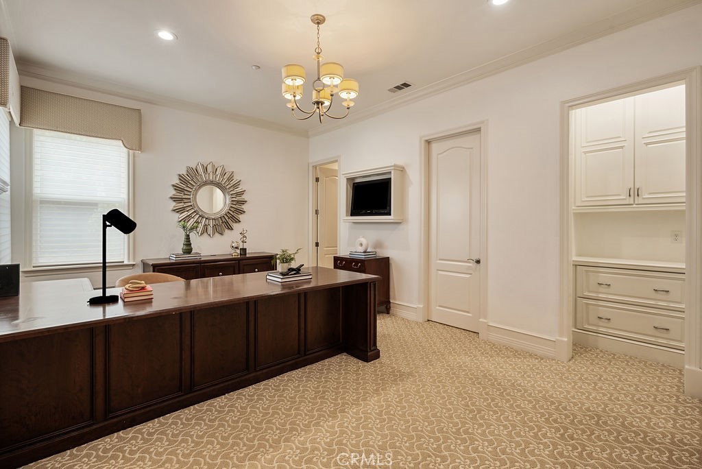 4215 Hidden Oaks
