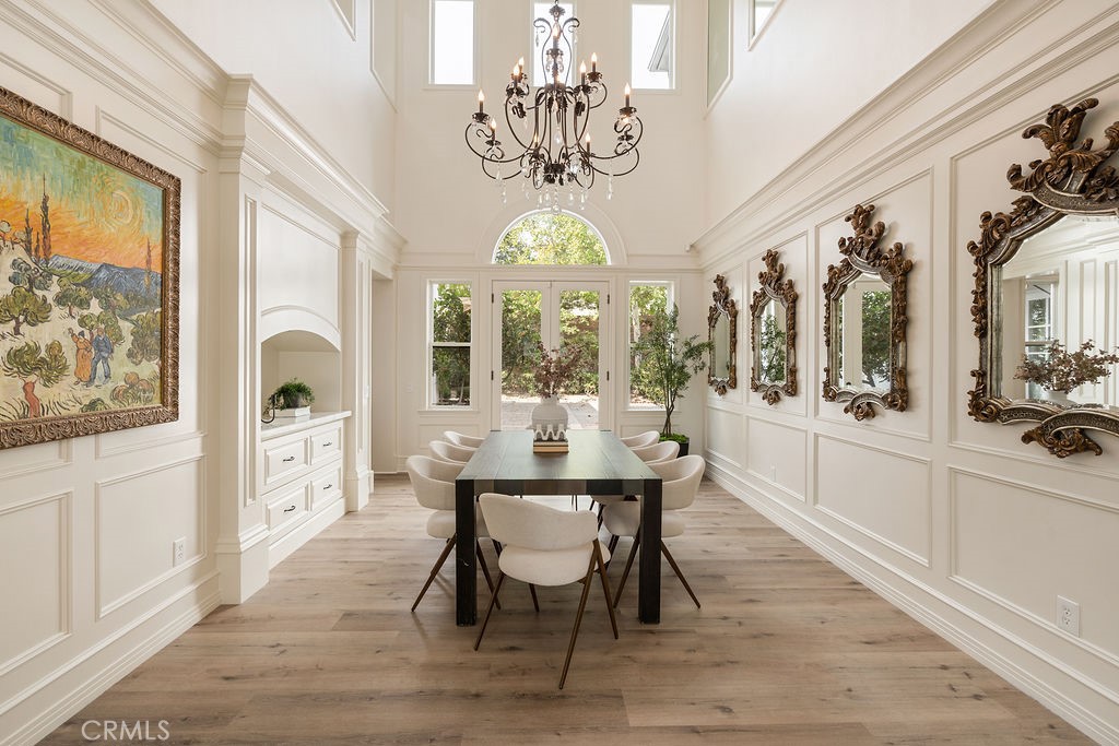 4215 Hidden Oaks
