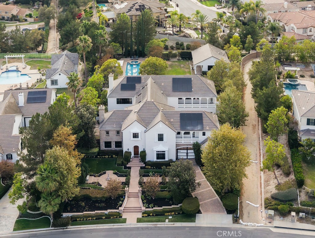 4215 Hidden Oaks