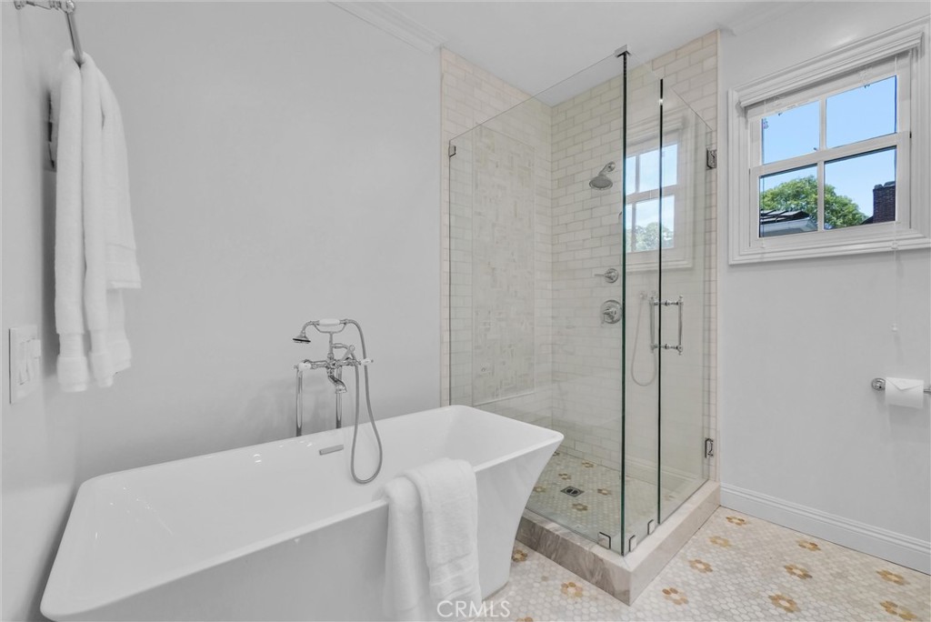 1360 Lorain