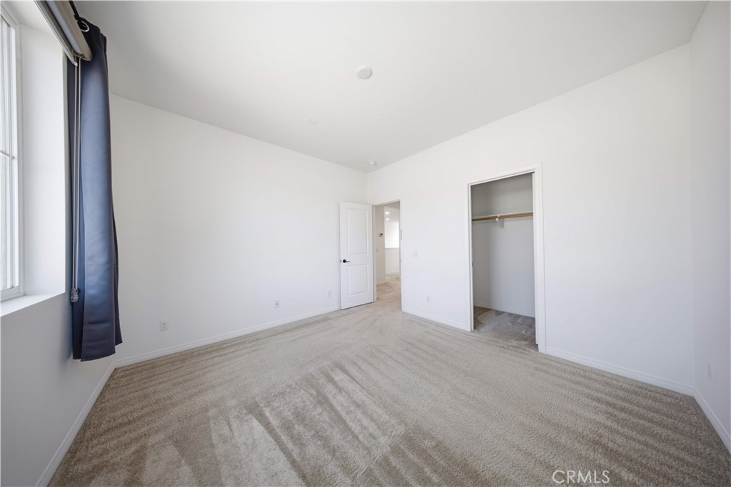 3401 E Rutherford
