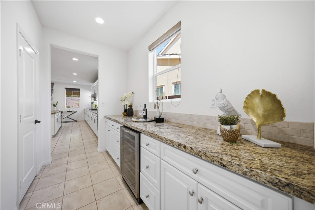 3401 E Rutherford