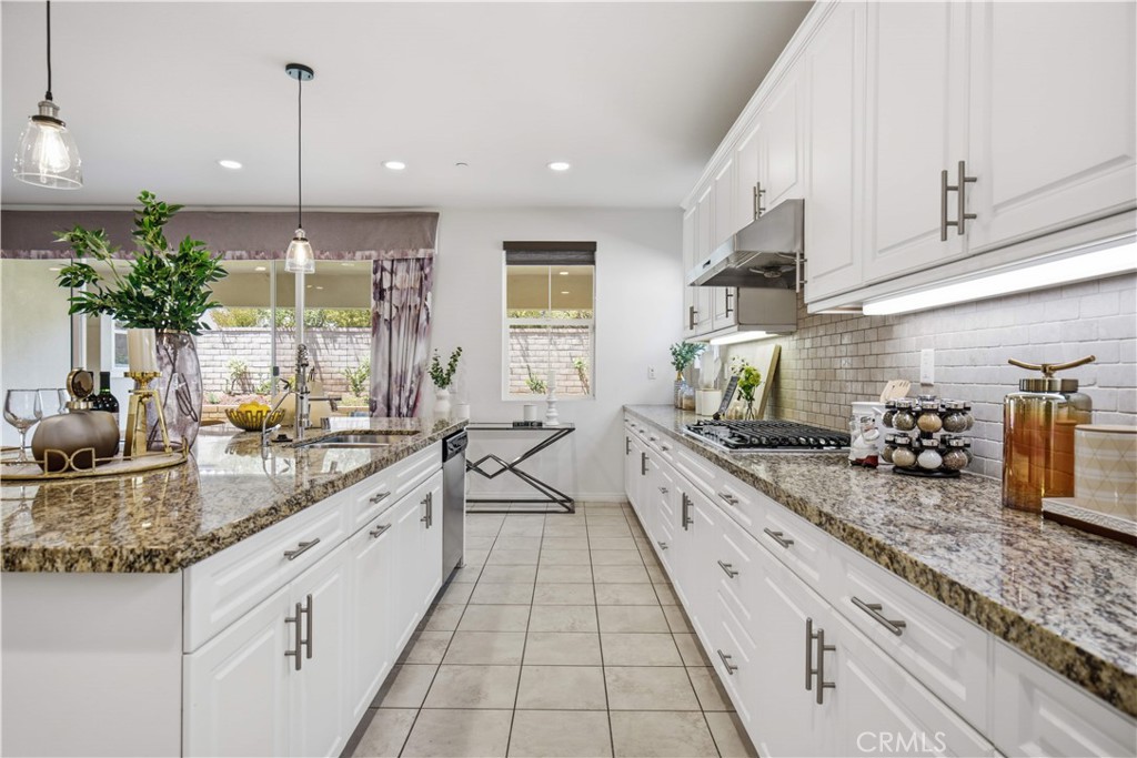 3401 E Rutherford